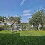 Casa vacanze Schoenes Batik By Interhome