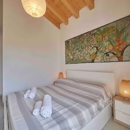 Casa vacanze Schoenes Batik By Interhome