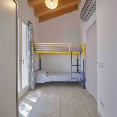 Casa vacanze Schoenes Batik By Interhome Bardolino